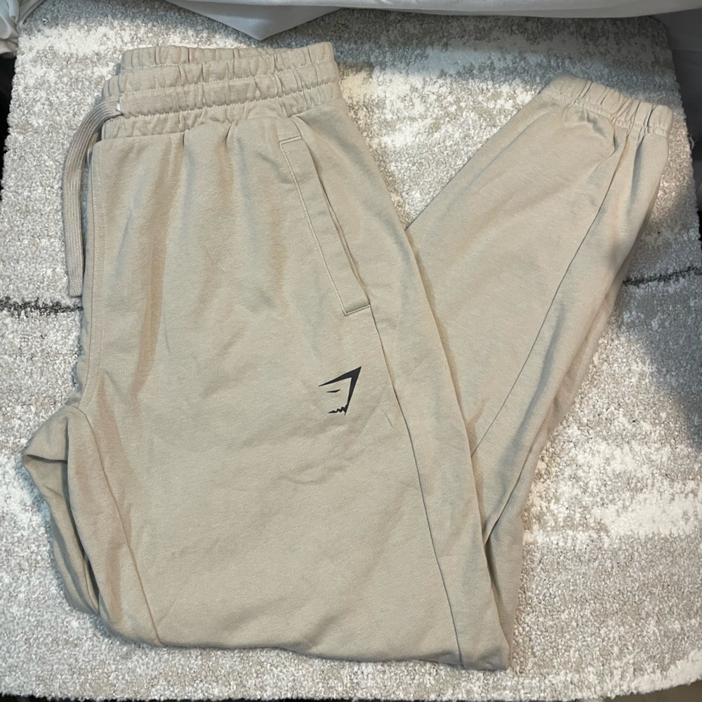 Gymshark Tan Essential Joggers with‎ Logo